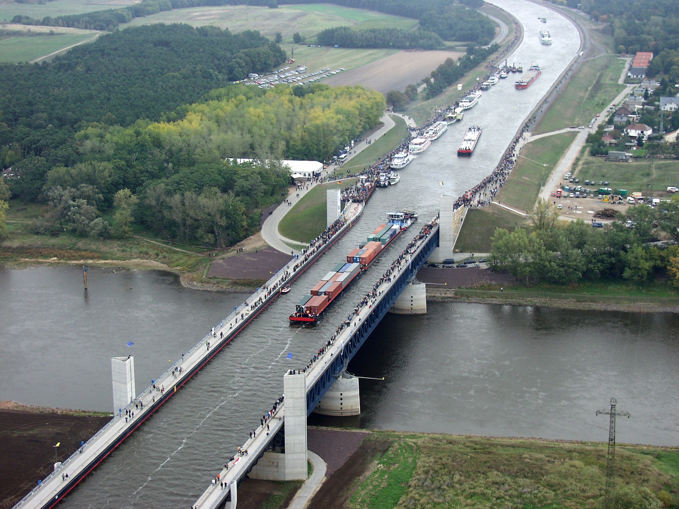 Luftfoto 02 Wasserstraßenkreuz Magdeburg Mittellandkanal Elbe Winking Froh Architekten