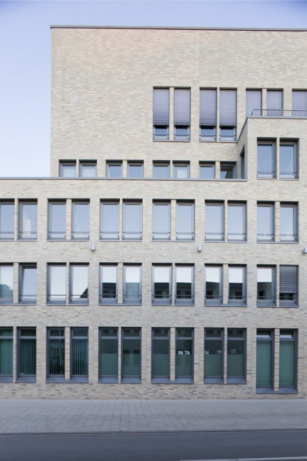 Behördenzentrum Polizei PK37 Fassadendetail Hamburg Wandsbek Winking Froh Architekten